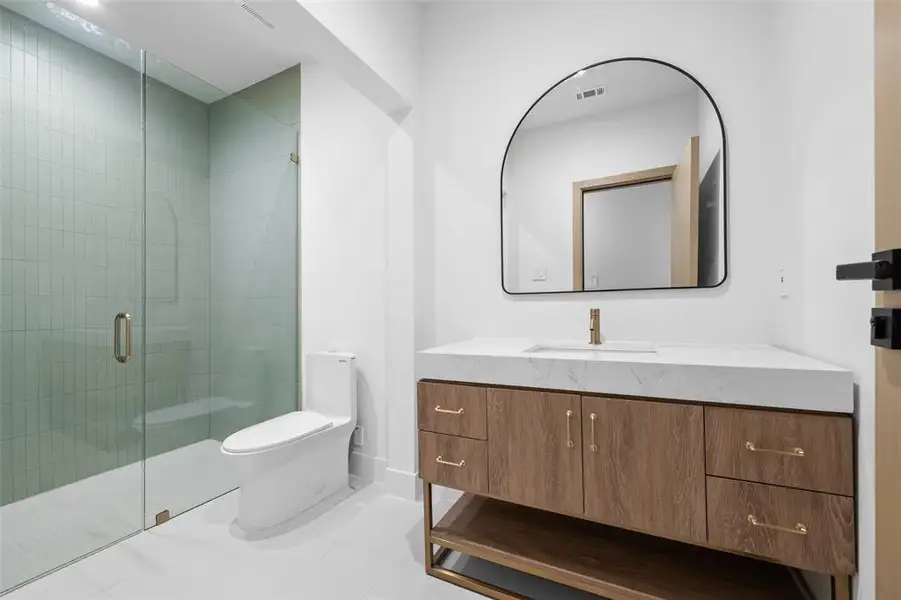 Furnished interior view inside a new home in , Dallas (Image 4).