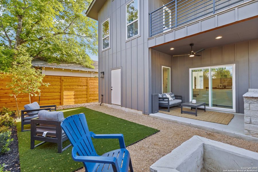 Exterior details and patio area of a home in , San Antonio (Image 4).