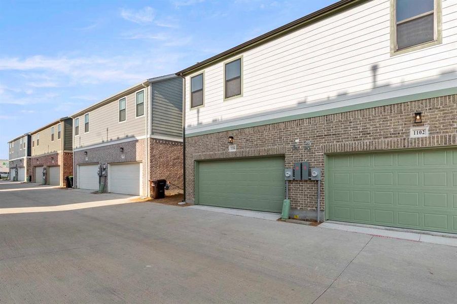 Exterior details and patio area of a home in Collin Creek, Plano (Image 22).