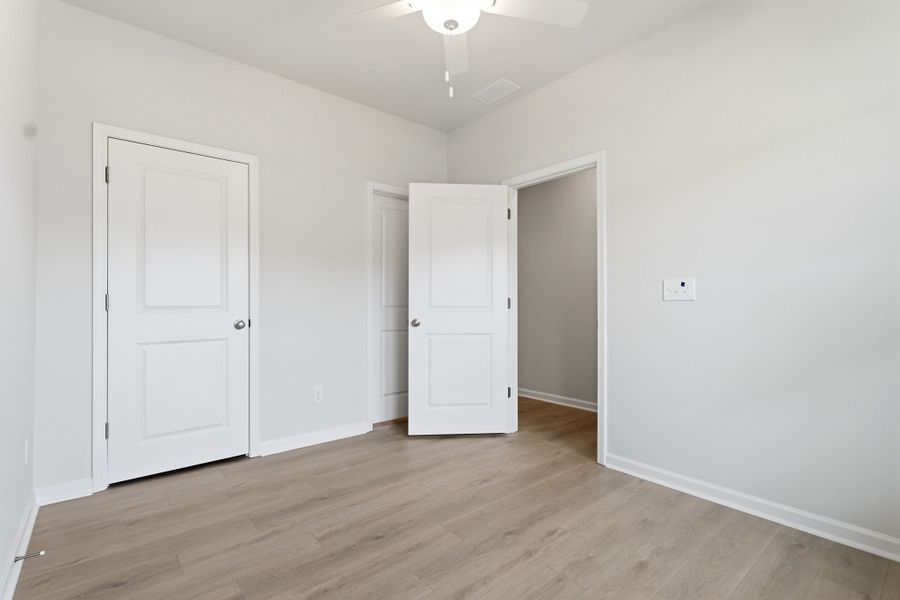 Spacious, unfurnished interior of a new home in Piper Creek, Newton (Image 19). Spacious, unfurnished interior of a new home in Piper Creek, Newton (Image 19).