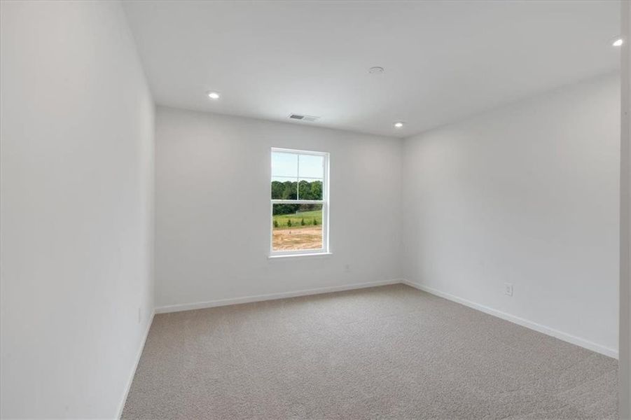 Spacious, unfurnished interior of a new home in The Overlook at Factory Shoals, Mableton (Image 23). Spacious, unfurnished interior of a new home in The Overlook at Factory Shoals, Mableton (Image 23).