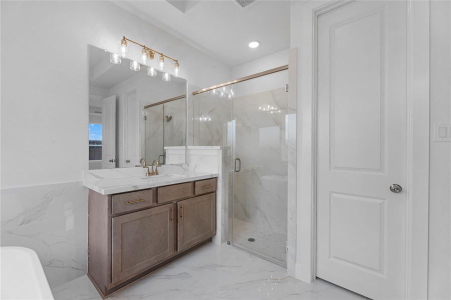 Representative image. Features, specifications, selections and colors may vary. Representative image. Features, specifications, selections and colors may vary.