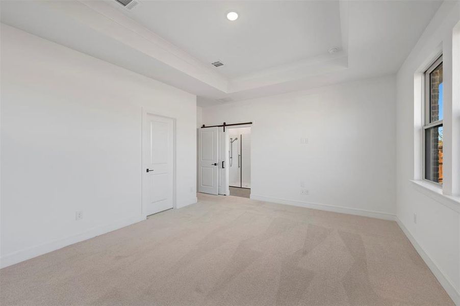 Spacious, unfurnished interior of a new home in Timberbrook, Justin (Image 26).