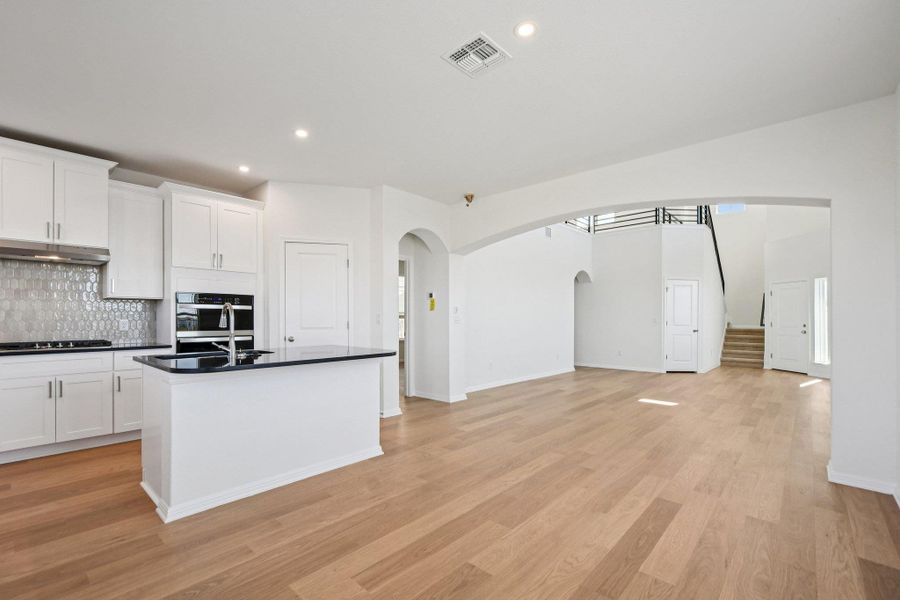 Furnished interior view inside a new home in Porter Country, Buda (Image 4).