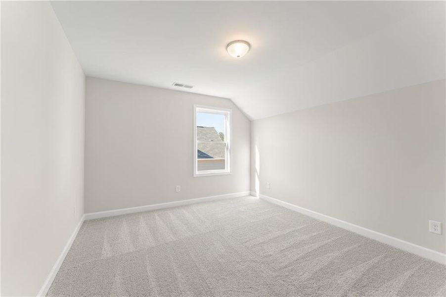 Spacious, unfurnished interior of a new home in Linden Grove, Powder Springs (Image 20).