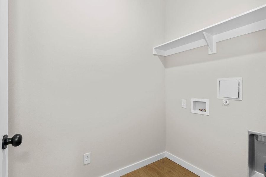 Spacious, unfurnished interior of a new home in Trails of Fossil Creek, Fort Worth (Image 18).