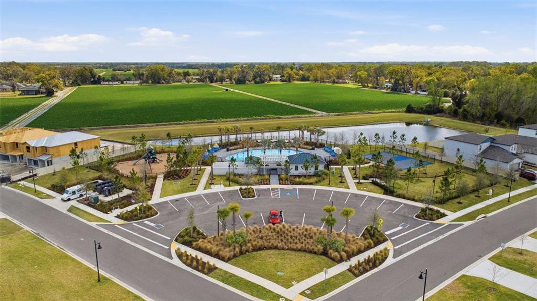 Community amenities in , Plant City (Image 44).