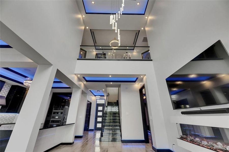 Spacious, unfurnished interior of a new home in , Apollo Beach (Image 67).