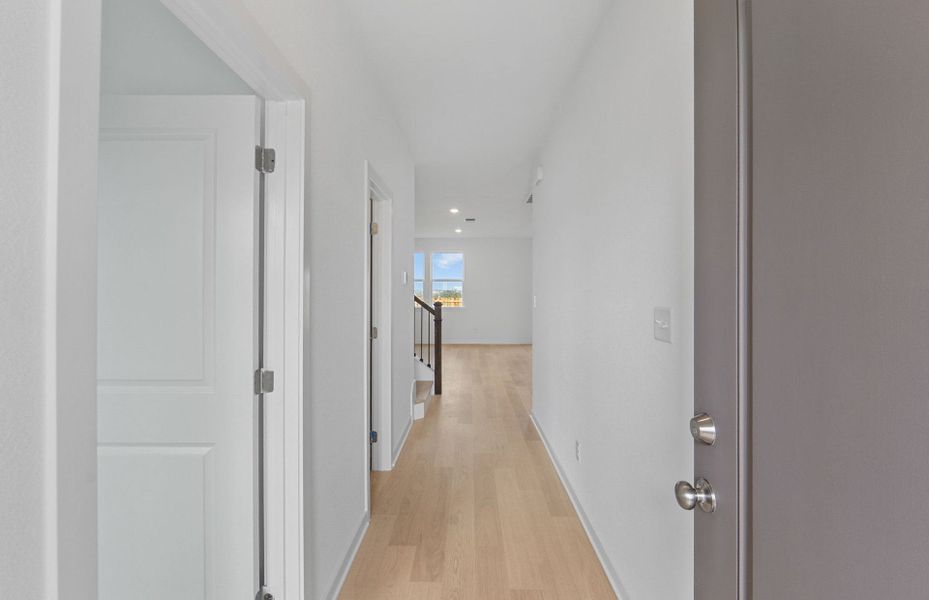 Spacious, unfurnished interior of a new home in Larson Crossing, Elgin (Image 33).