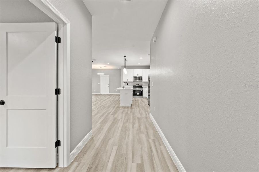 Spacious, unfurnished interior of a new home in , Williston (Image 13).
