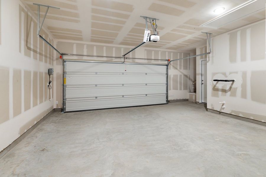 Spacious, unfurnished interior of a new home in Sage Hollow, Kyle (Image 31). Spacious, unfurnished interior of a new home in Sage Hollow, Kyle (Image 31).