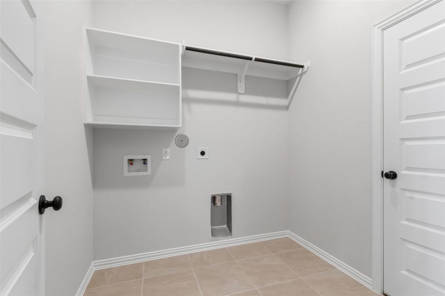Spacious, unfurnished interior of a new home in Brookewater, Rosenberg (Image 28). Spacious, unfurnished interior of a new home in Brookewater, Rosenberg (Image 28).