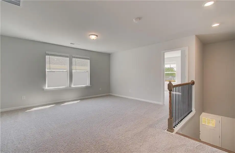 Spacious, unfurnished interior of a new home in Bowers Farm, McDonough (Image 12).