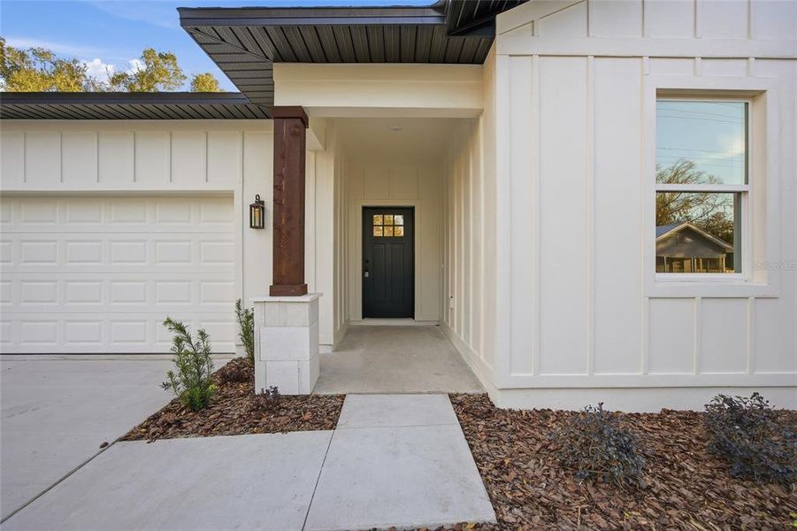 Exterior details and patio area of a home in , Plant City (Image 3). Exterior details and patio area of a home in , Plant City (Image 3).