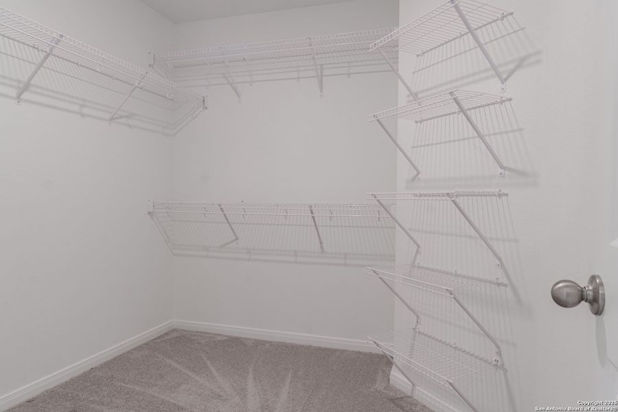 Spacious, unfurnished interior of a new home in Luckey Ranch, San Antonio (Image 20).