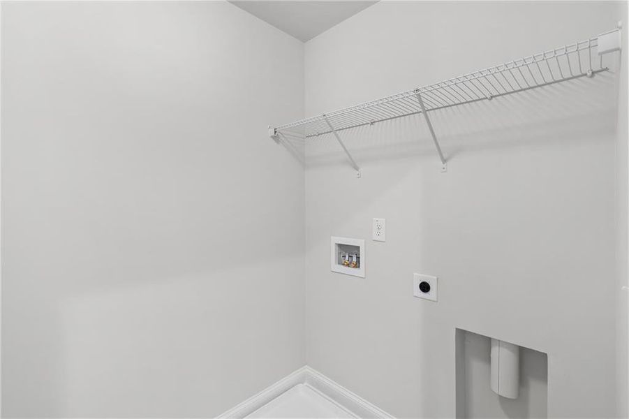 Spacious, unfurnished interior of a new home in Sierra Creek, Hoschton (Image 50).