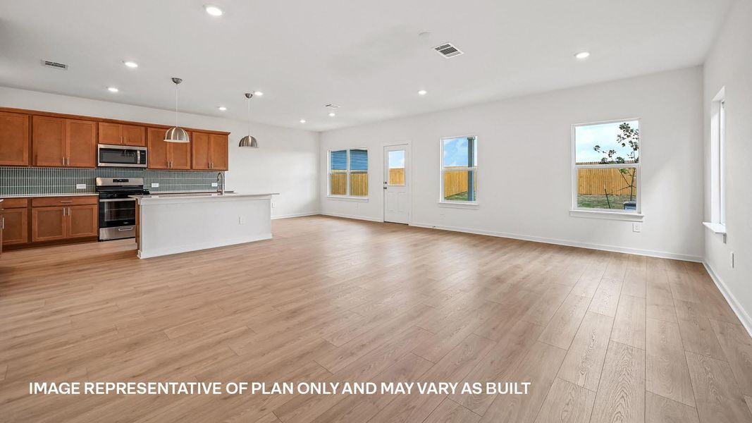 Spacious, unfurnished interior of a new home in Frontier, Mustang Ridge (Image 27).