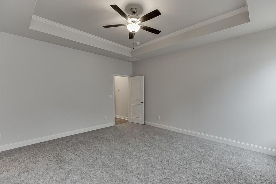 Spacious, unfurnished interior of a new home in , Jefferson (Image 36).