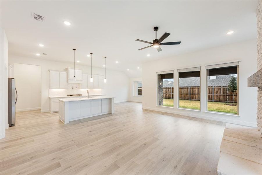 Spacious, unfurnished interior of a new home in West Crossing, Anna (Image 31). Spacious, unfurnished interior of a new home in West Crossing, Anna (Image 31).