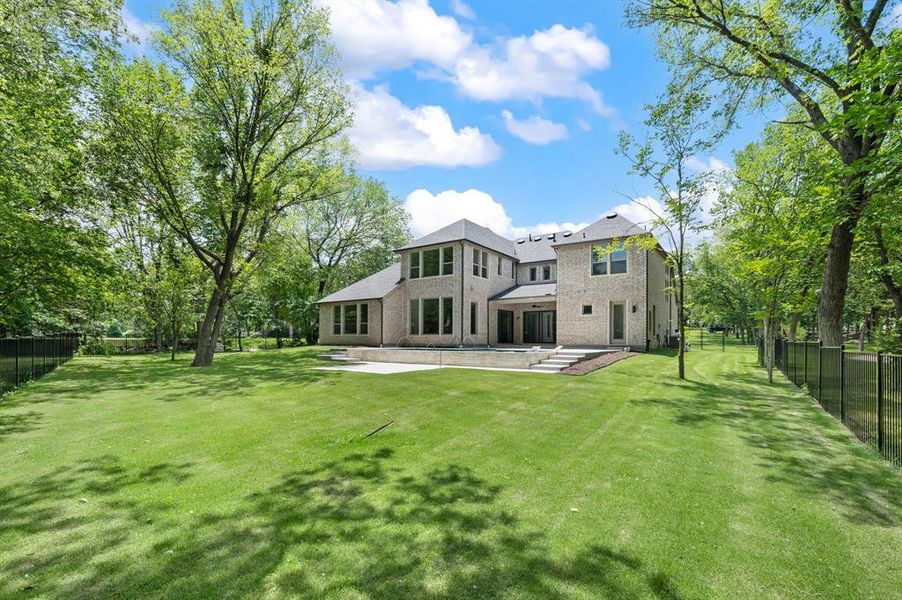 Image 35 of a home in .
