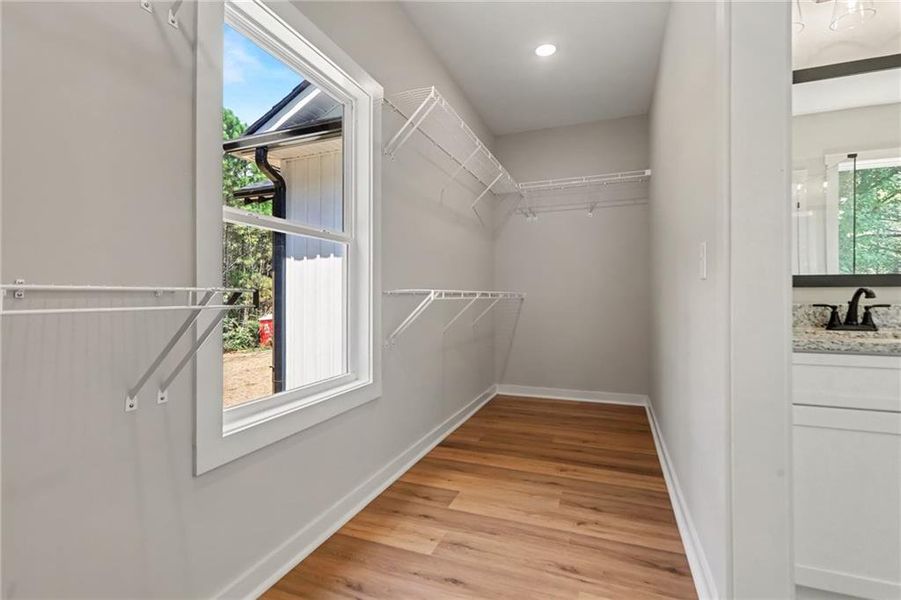 Spacious, unfurnished interior of a new home in , Waco (Image 14).