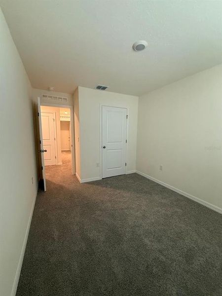 Spacious, unfurnished interior of a new home in , Ocala (Image 24).