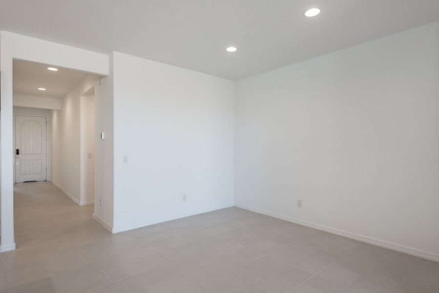 Spacious, unfurnished interior of a new home in Artisan at Asante, Surprise (Image 10).