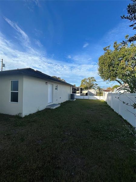 Exterior details and patio area of a home in , Tampa (Image 24).