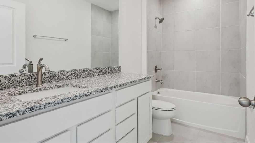 Representative furnished interior of a home built from the Baker by DRB Homes in Hamilton Bluff, Haines City (Image 18). Representative furnished interior of a home built from the Baker by DRB Homes in Hamilton Bluff, Haines City (Image 18).