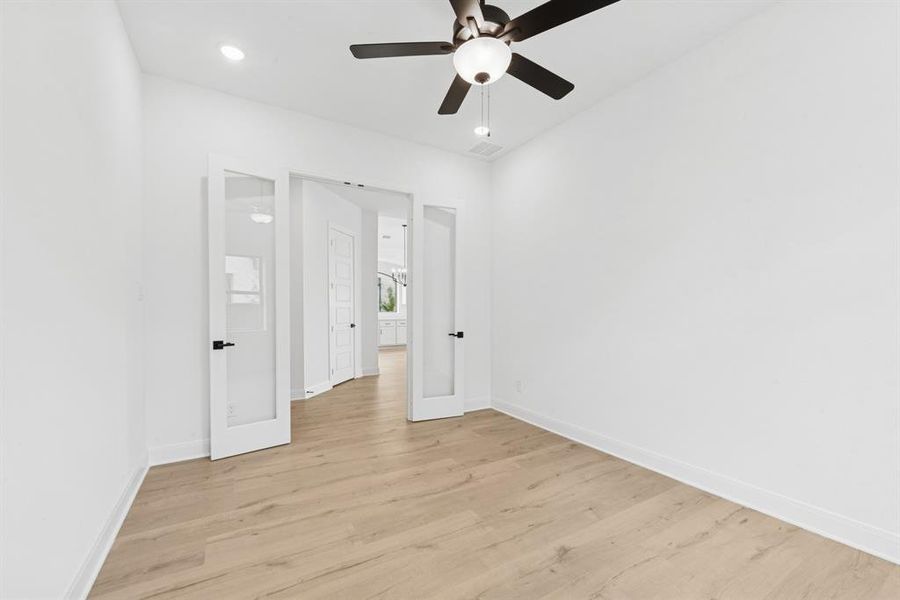 Spacious, unfurnished interior of a new home in South Pointe Cottage Series, Mansfield (Image 20). Spacious, unfurnished interior of a new home in South Pointe Cottage Series, Mansfield (Image 20).