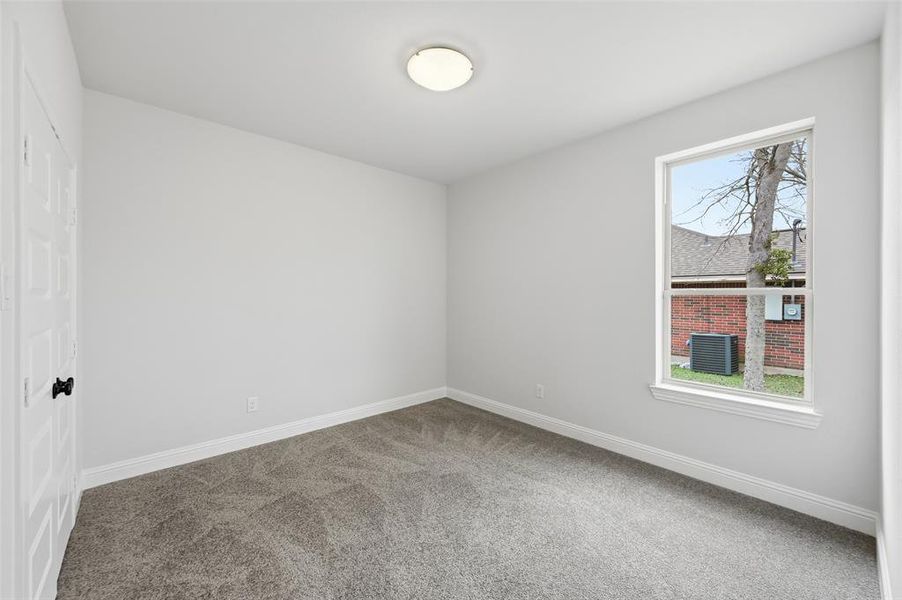 Spacious, unfurnished interior of a new home in , Corsicana (Image 13).