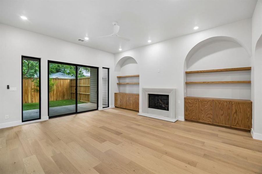 Spacious, unfurnished interior of a new home in , Dallas (Image 14). Spacious, unfurnished interior of a new home in , Dallas (Image 14).