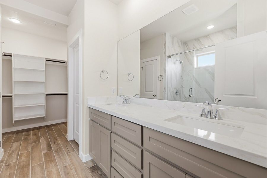 Furnished interior view inside a new home in Paloma Ranch, Harlingen (Image 5).