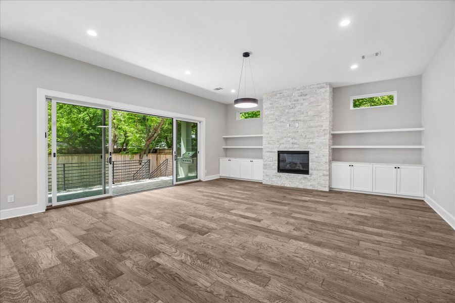 Spacious, unfurnished interior of a new home in , Houston (Image 21).