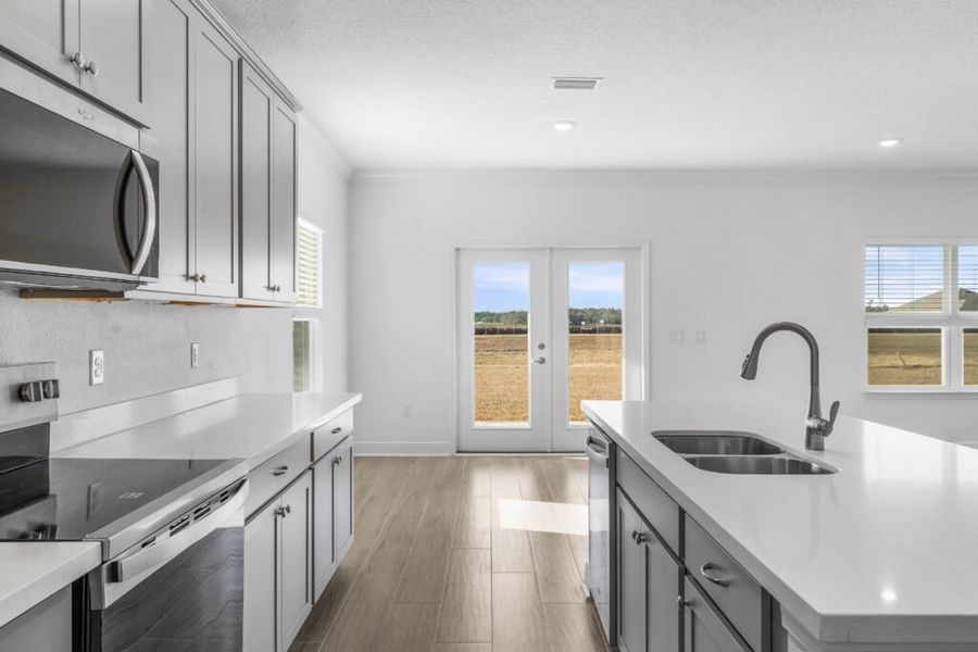 Furnished interior view inside a new home in Lake Merial, Panama City (Image 6).