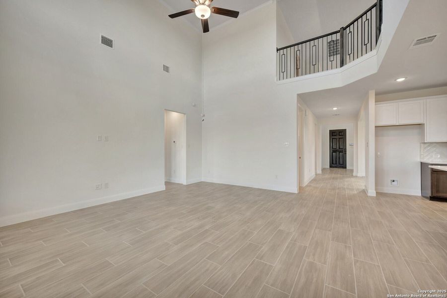 Spacious, unfurnished interior of a new home in Preserve at Annabelle Ranch, San Antonio (Image 15).