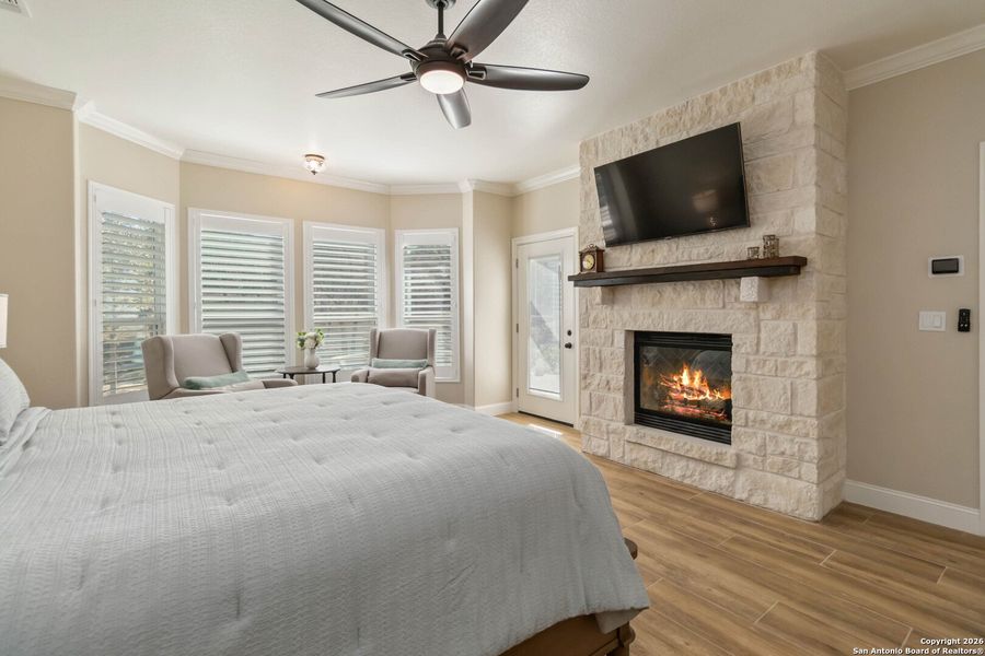 Furnished interior view inside a new home in , Boerne (Image 8).