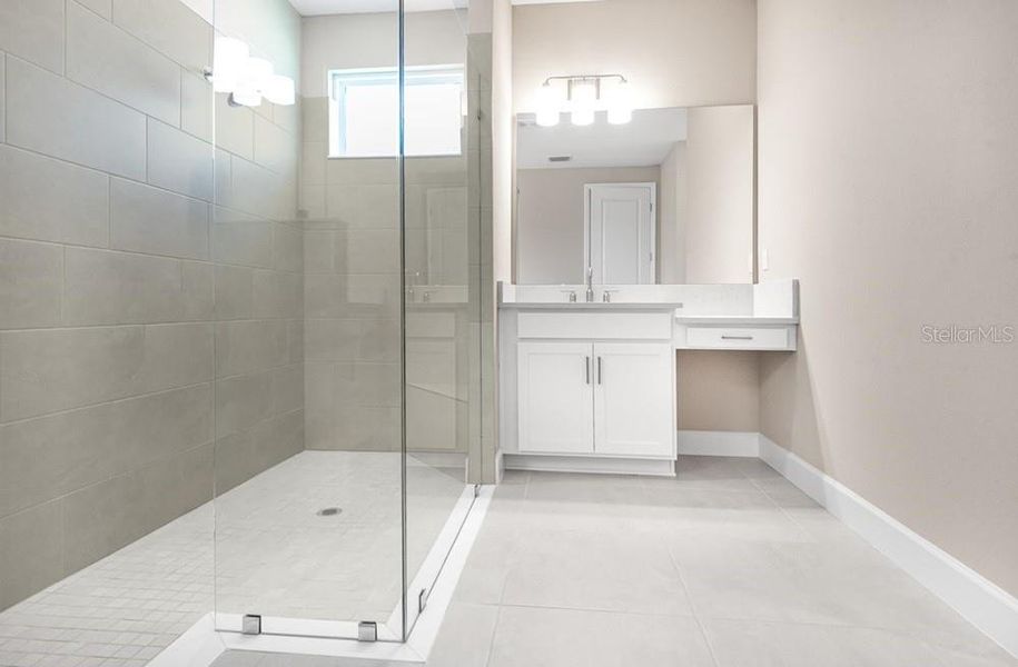 Spacious, unfurnished interior of a new home in Colbert Landings, Palm Coast (Image 17).