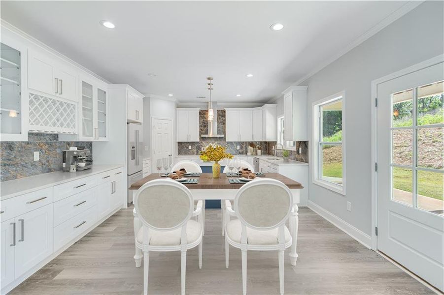 Furnished interior view inside a new home in , Gainesville (Image 33).
