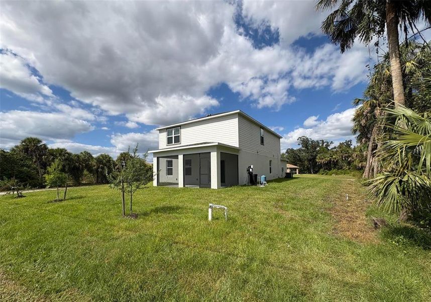 Image 13 of a home in North Port.