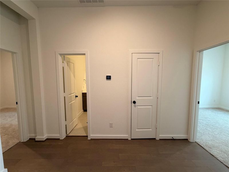 Spacious, unfurnished interior of a new home in Elyson 45' & 70', Katy (Image 6). Spacious, unfurnished interior of a new home in Elyson 45' & 70', Katy (Image 6).