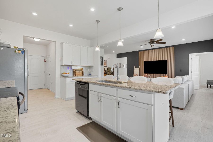 13-web-or-mls-94 Bonnie Girl Ct-69