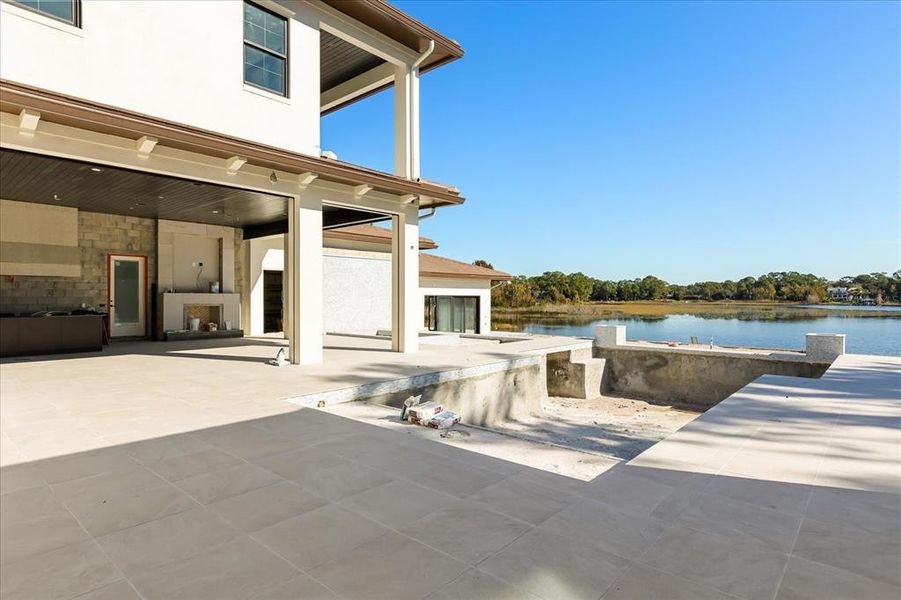 Exterior details and patio area of a home in , Lake Mary (Image 3).