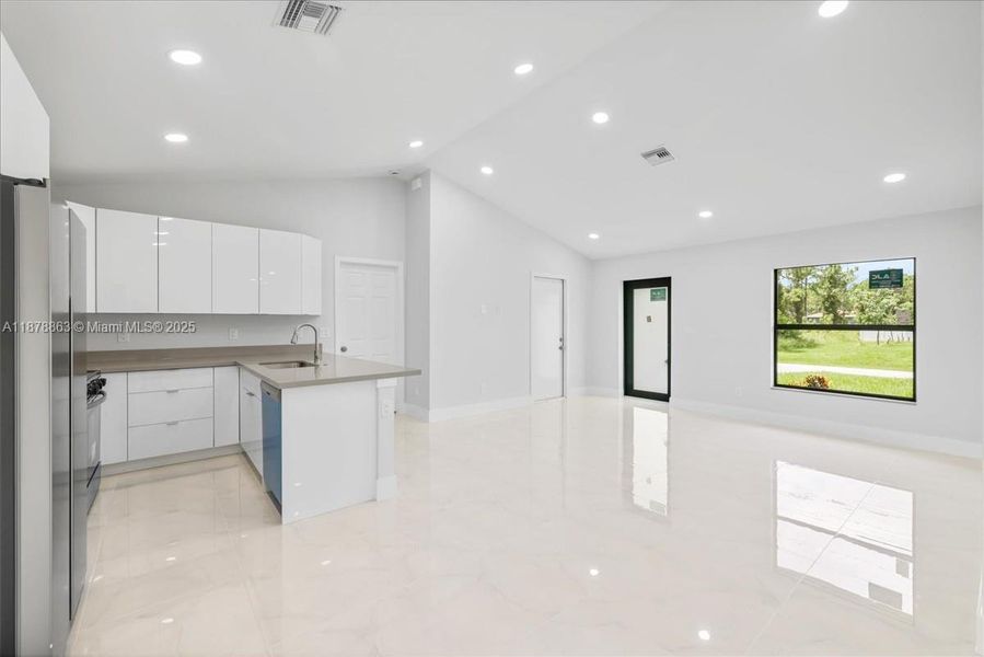 Image 32 of a home in .