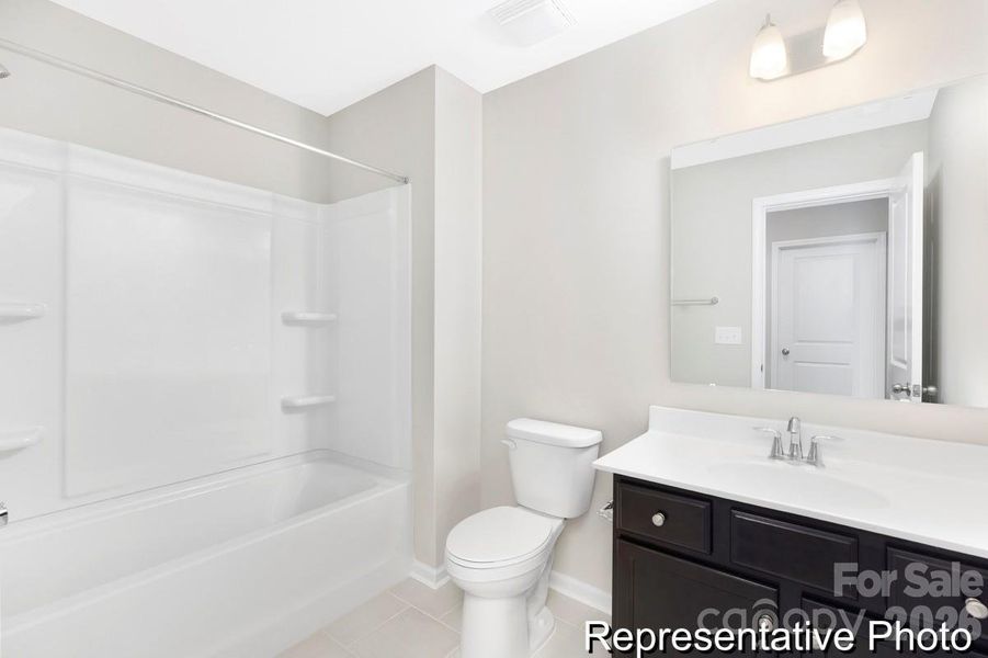 Furnished interior view inside a new home in Beaver Creek, Statesville (Image 9).