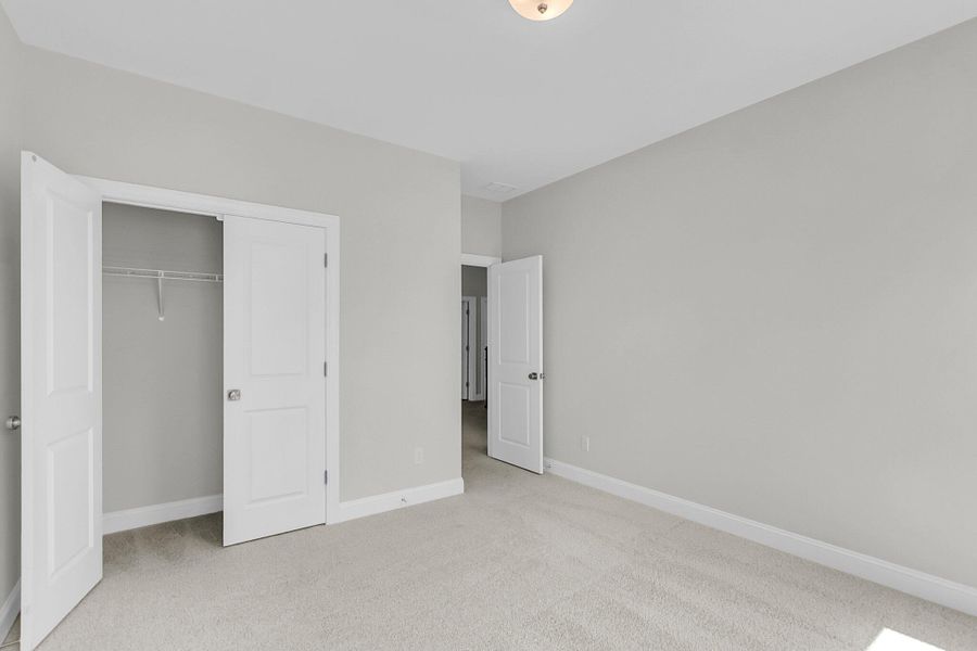 Spacious, unfurnished interior of a new home in Phillips Crossing, Ridgeville (Image 39).