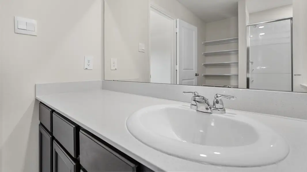 Close-up of interior finishes inside a home in Saddlebrook, Waxahachie (Image 9). Close-up of interior finishes inside a home in Saddlebrook, Waxahachie (Image 9).