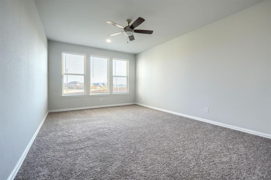 Spacious, unfurnished interior of a new home in Lilyana, Celina (Image 23).
