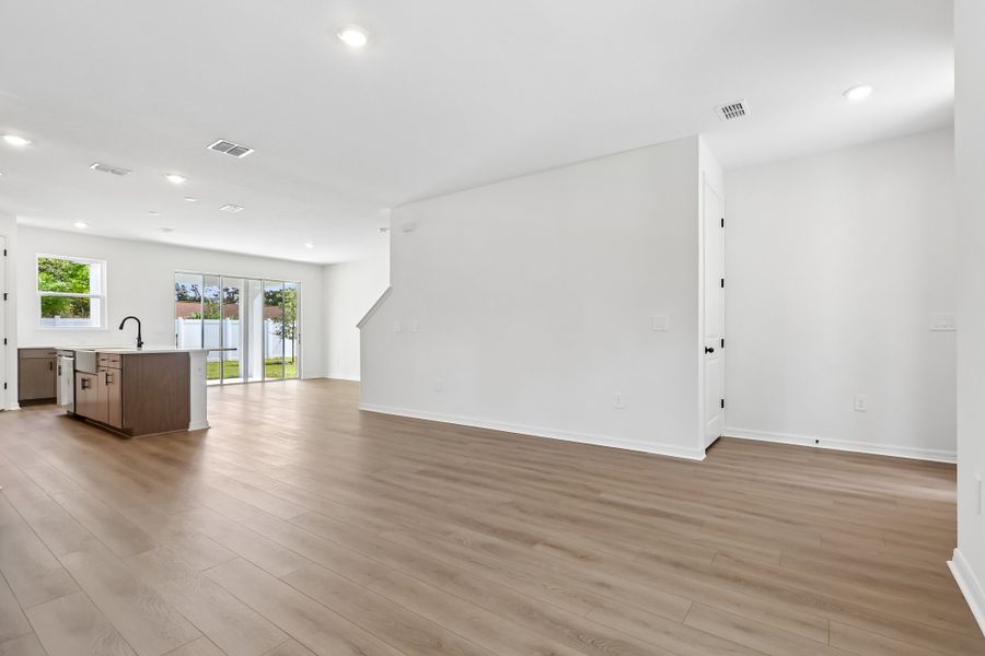 Representative unfurnished interior of a home built from the Florence by Hartizen Homes in Estes Reserve, Eustis (Image 85). Representative unfurnished interior of a home built from the Florence by Hartizen Homes in Estes Reserve, Eustis (Image 85).