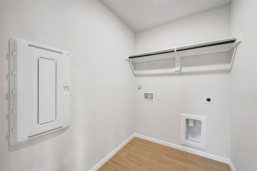 Spacious, unfurnished interior of a new home in Verandah, Royse City (Image 36).